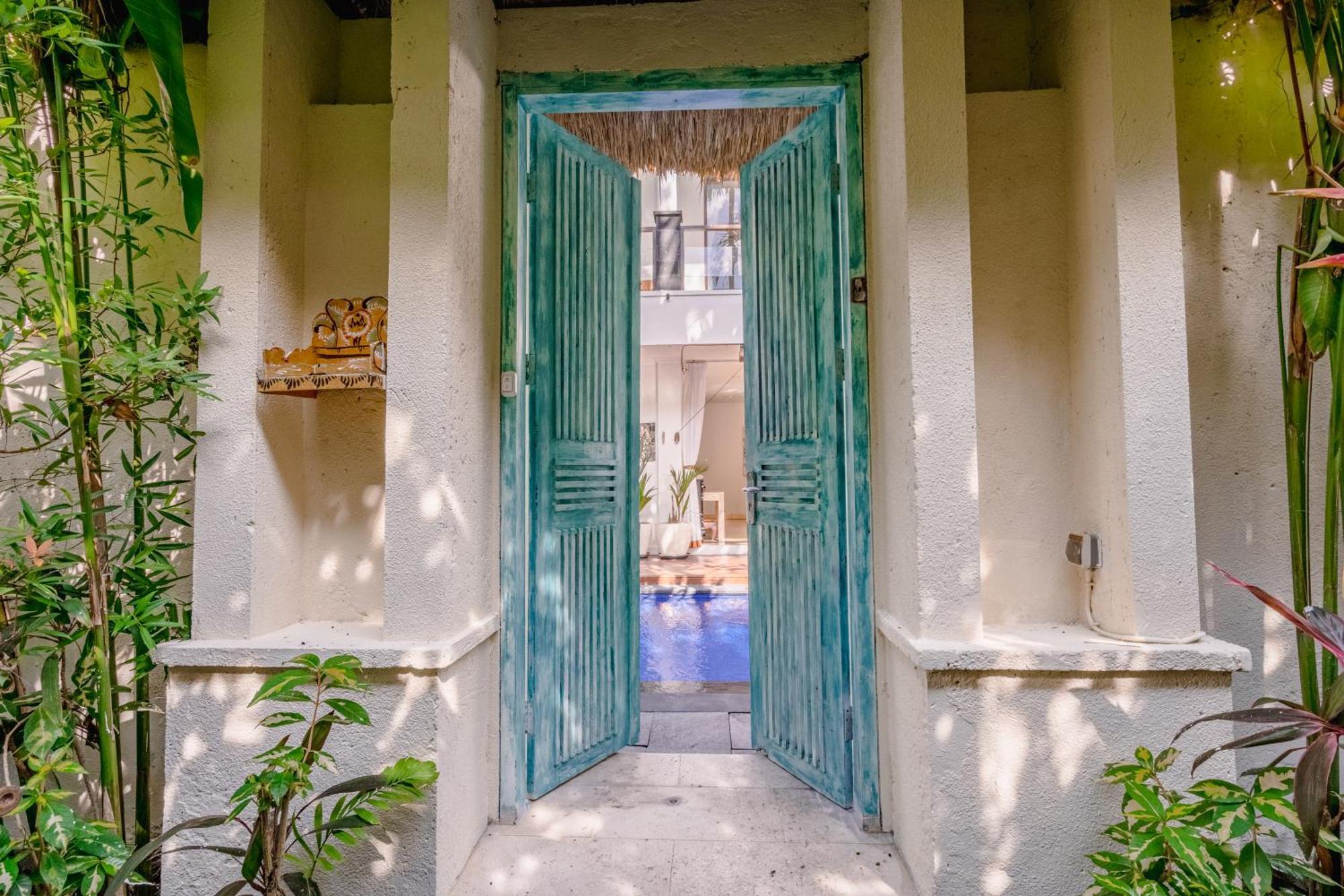 5 Bedroom In Centre Location Of विला *