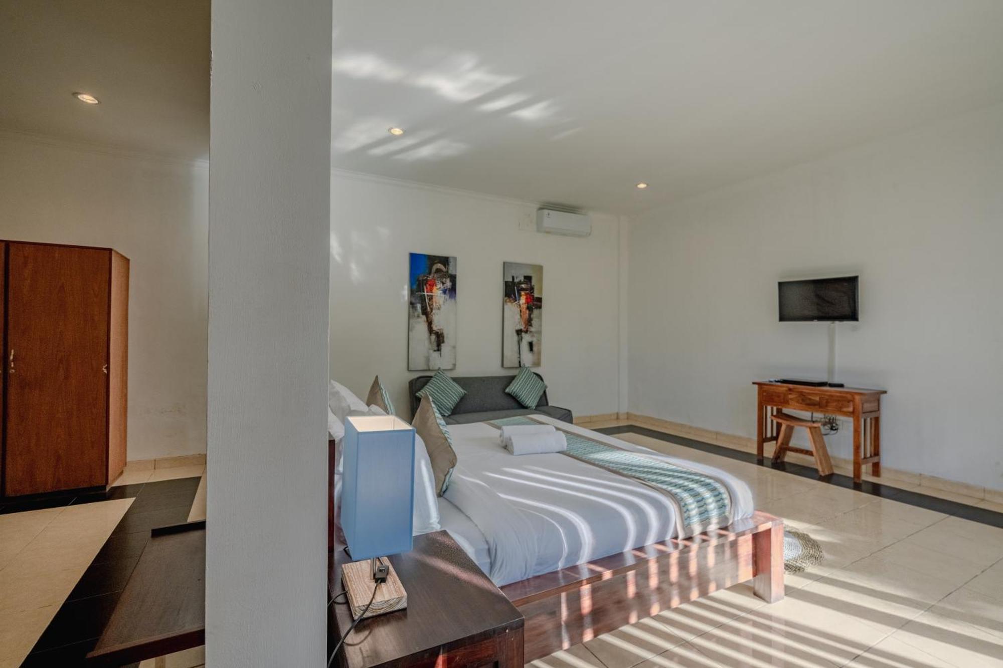 5 Bedroom In Centre Location Of विला