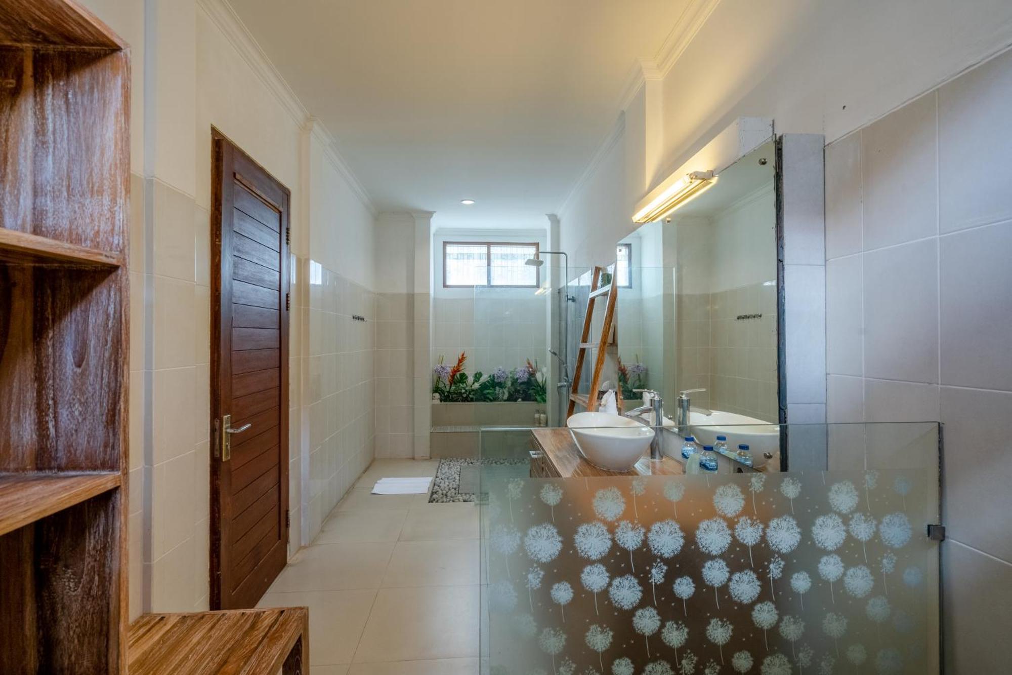 विला 5 Bedroom In Centre Location Of
