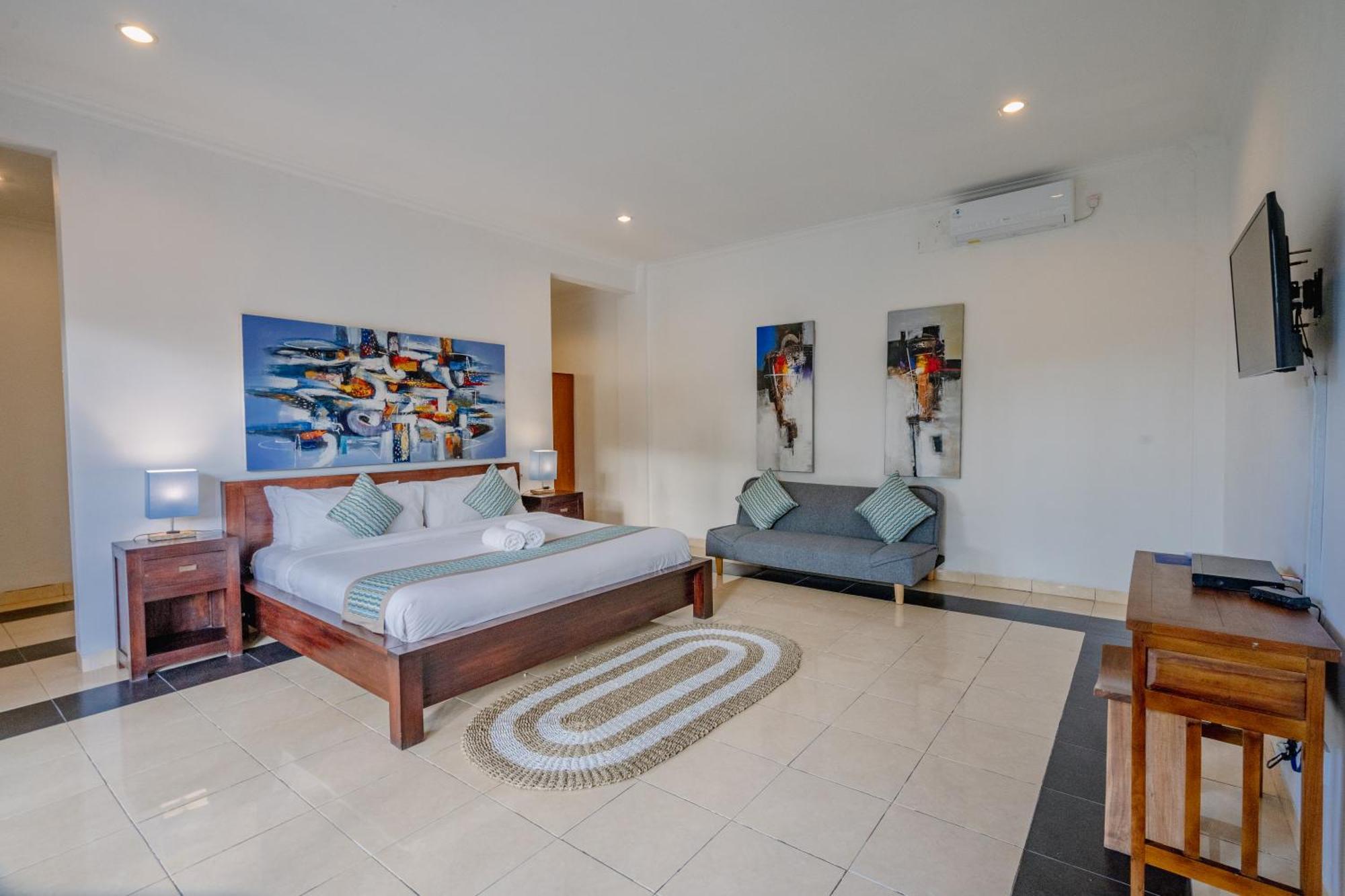 विला 5 Bedroom In Centre Location Of *