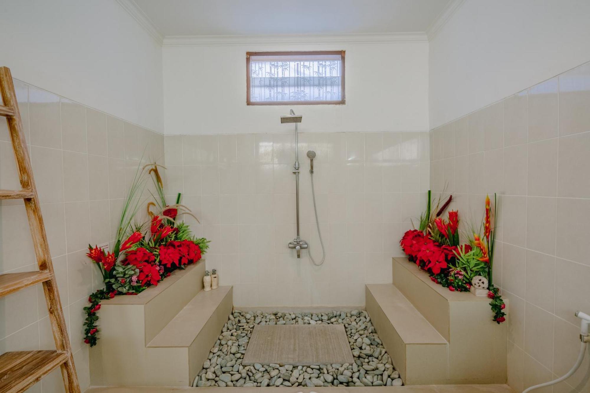 विला 5 Bedroom In Centre Location Of