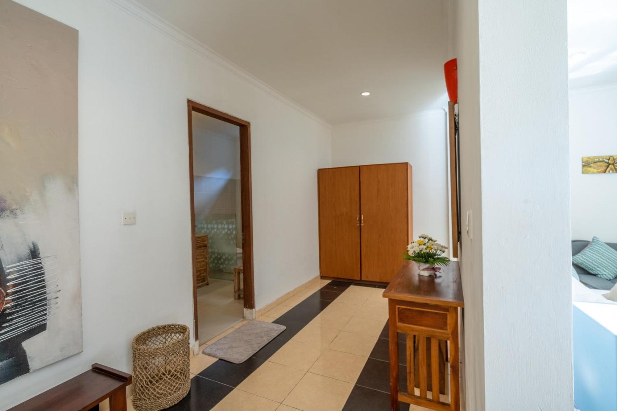 विला 5 Bedroom In Centre Location Of *