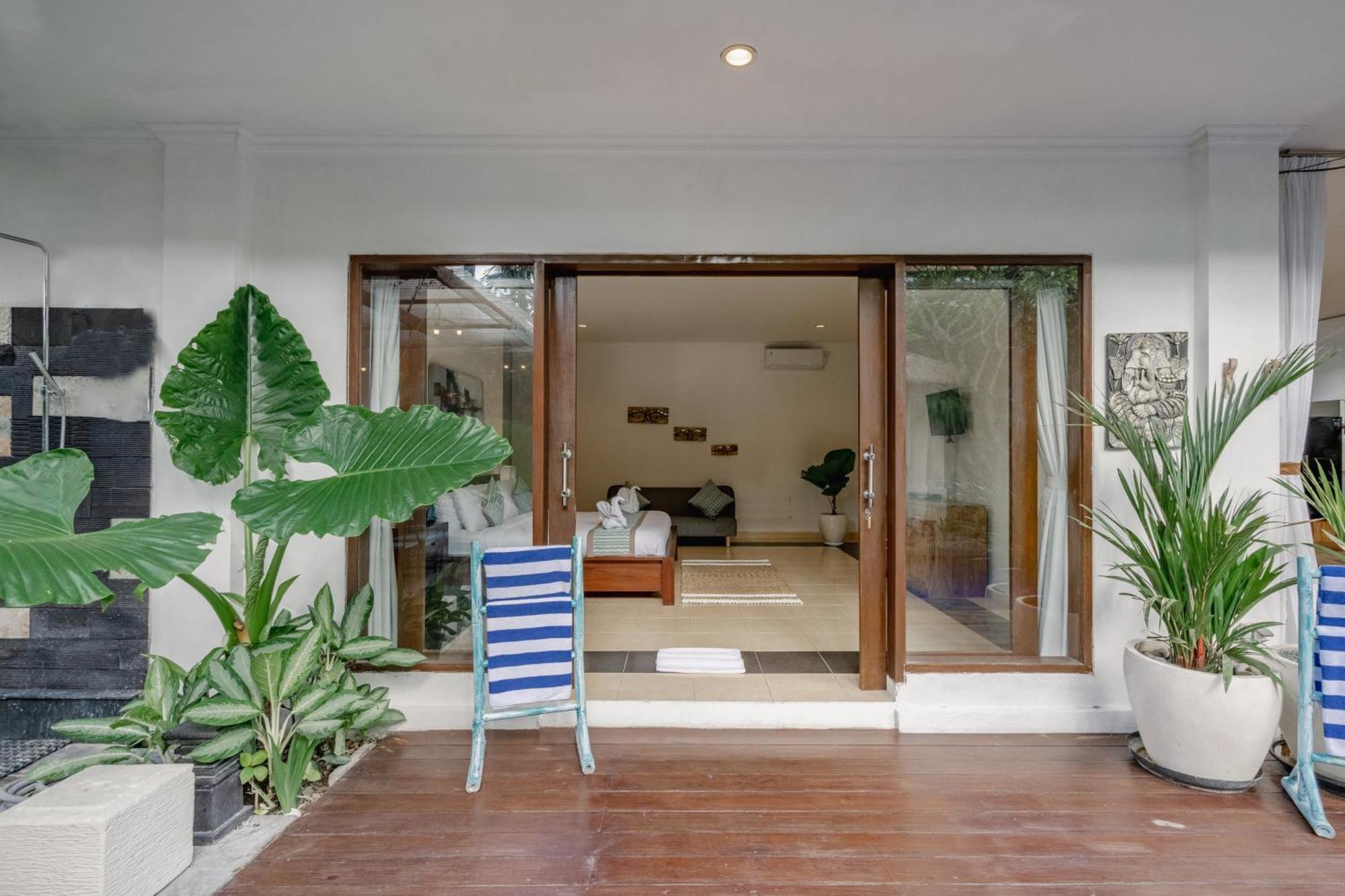 5 Bedroom In Centre Location Of